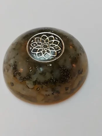 Organite with chakra symbol